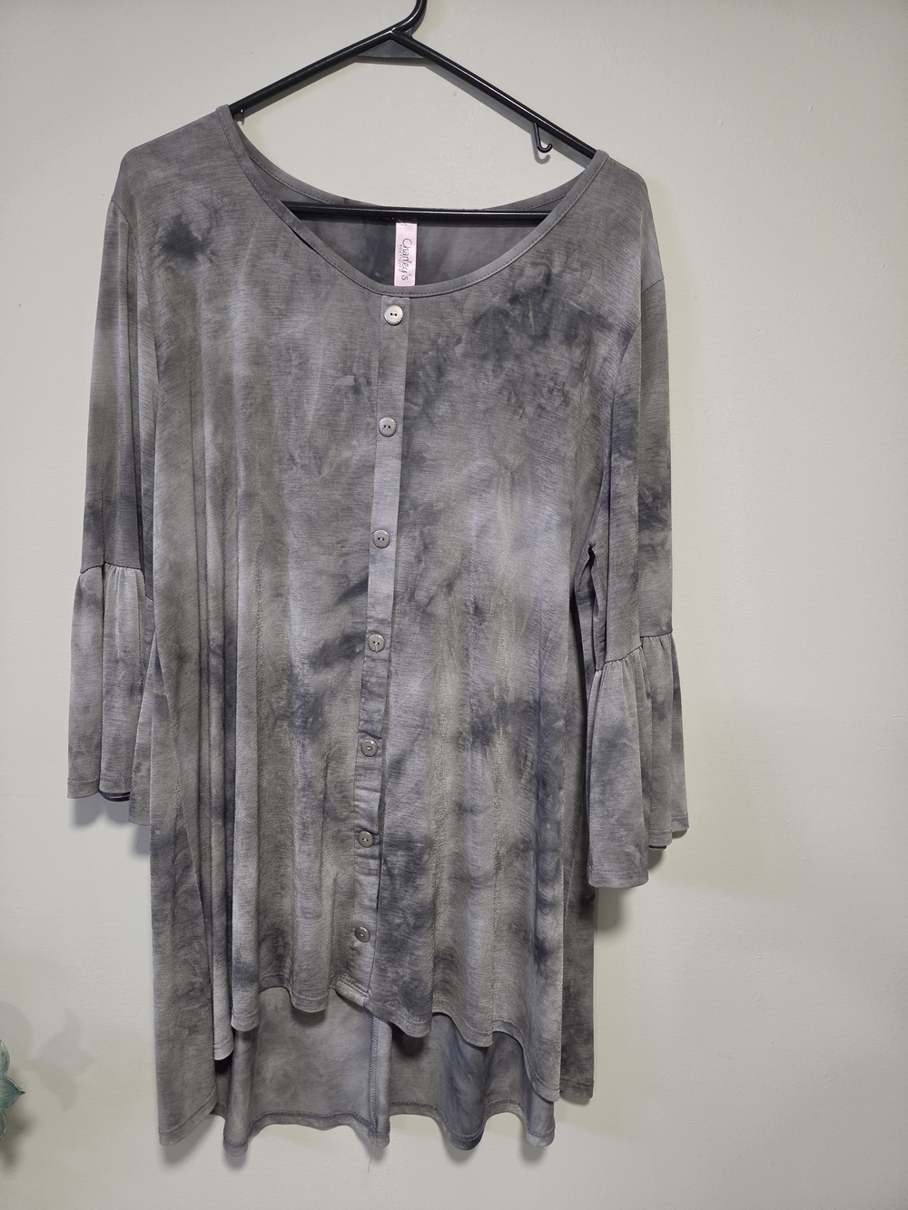 Women's Gray Tie-Dye Button-Down Tunic Top